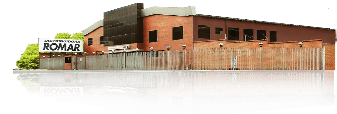 Fachada del edificio matriz de Distribuidora Romar en Loja